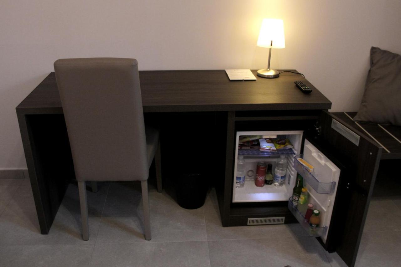 Easyroom Frosinone - Casello Autostradale 外观 照片